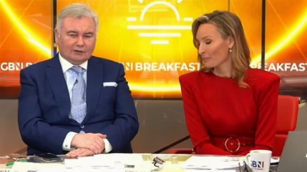 FAKE: This is how viewers are describing Eamonn Holmes after he repeatedly professed to “miss” his ex-wife Ruth Langsford on live TV: “It’s obvious he wants to marry his mistress instead…”