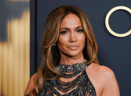 Jennifer Lopez revealed that she once invited a close friend of Ben Affleck to stay at their $68 million mansion—surprising everyone.