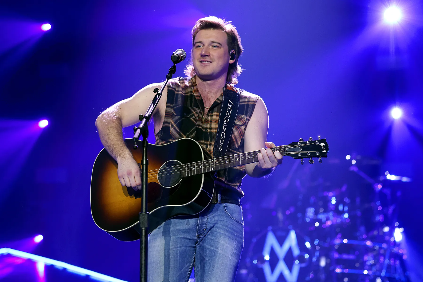 NBC executives discussed the technical issue that occurred during Morgan Wallen’s performance, but the surprising part was the gesture they made towards him, despite the mishap affecting his performance.